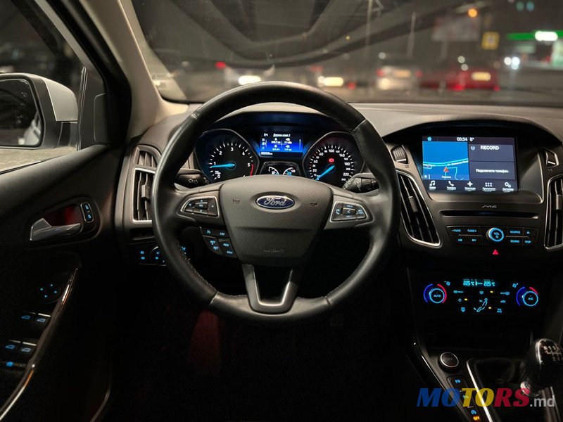 2017' Ford Focus photo #5