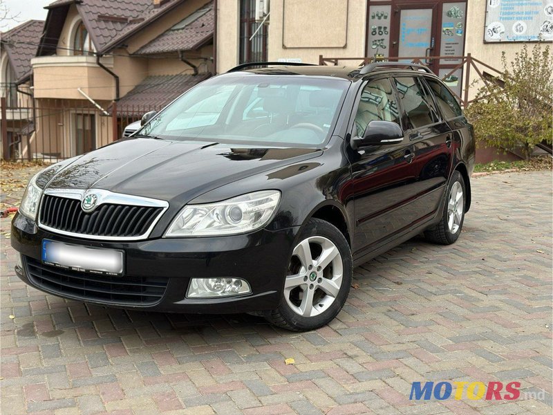 2011' Skoda Octavia photo #2