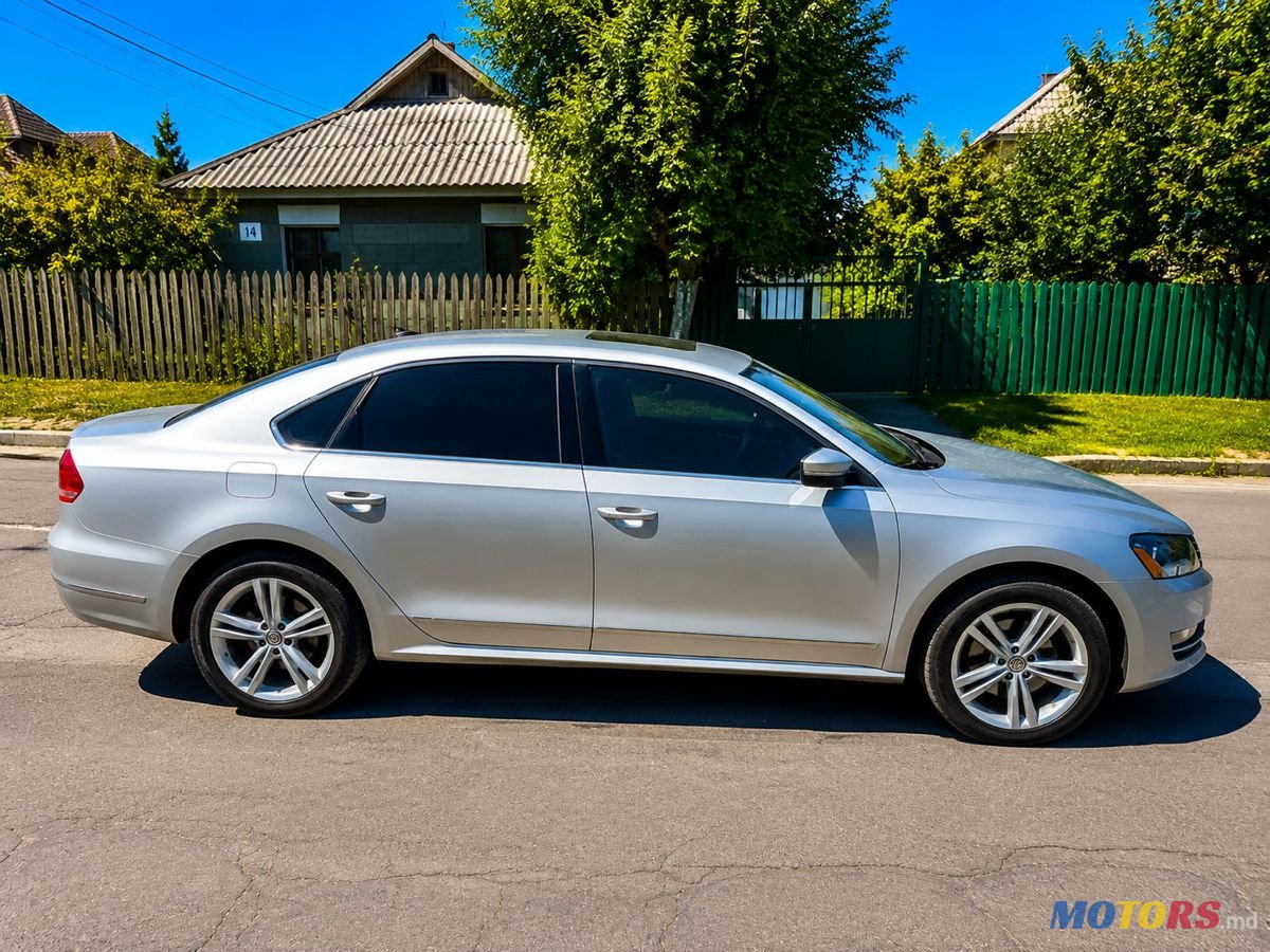 2014' Volkswagen Passat photo #5