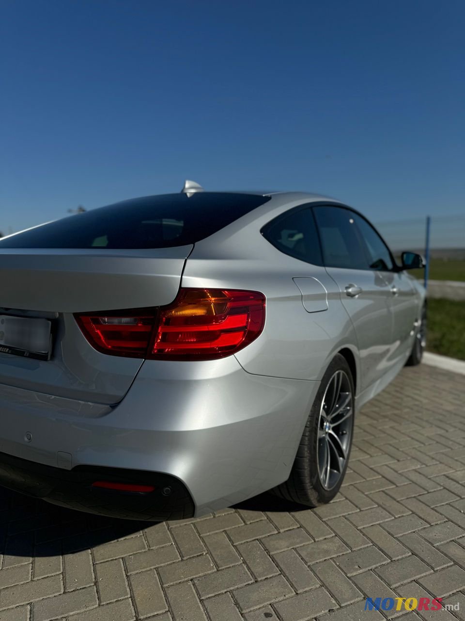2015' BMW 3 Series Gran Turismo photo #4