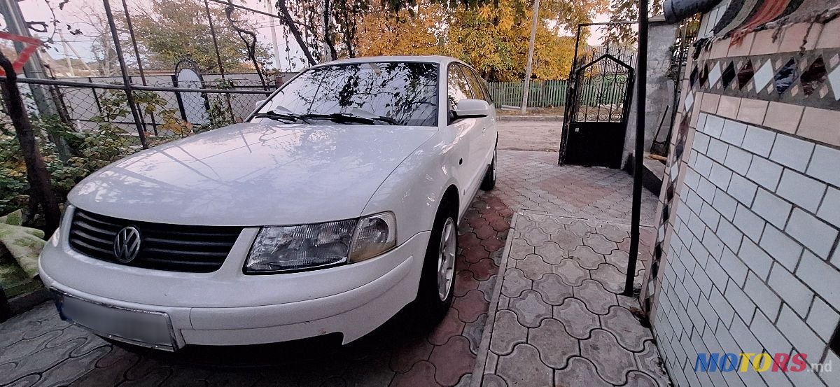 1999' Volkswagen Passat photo #4