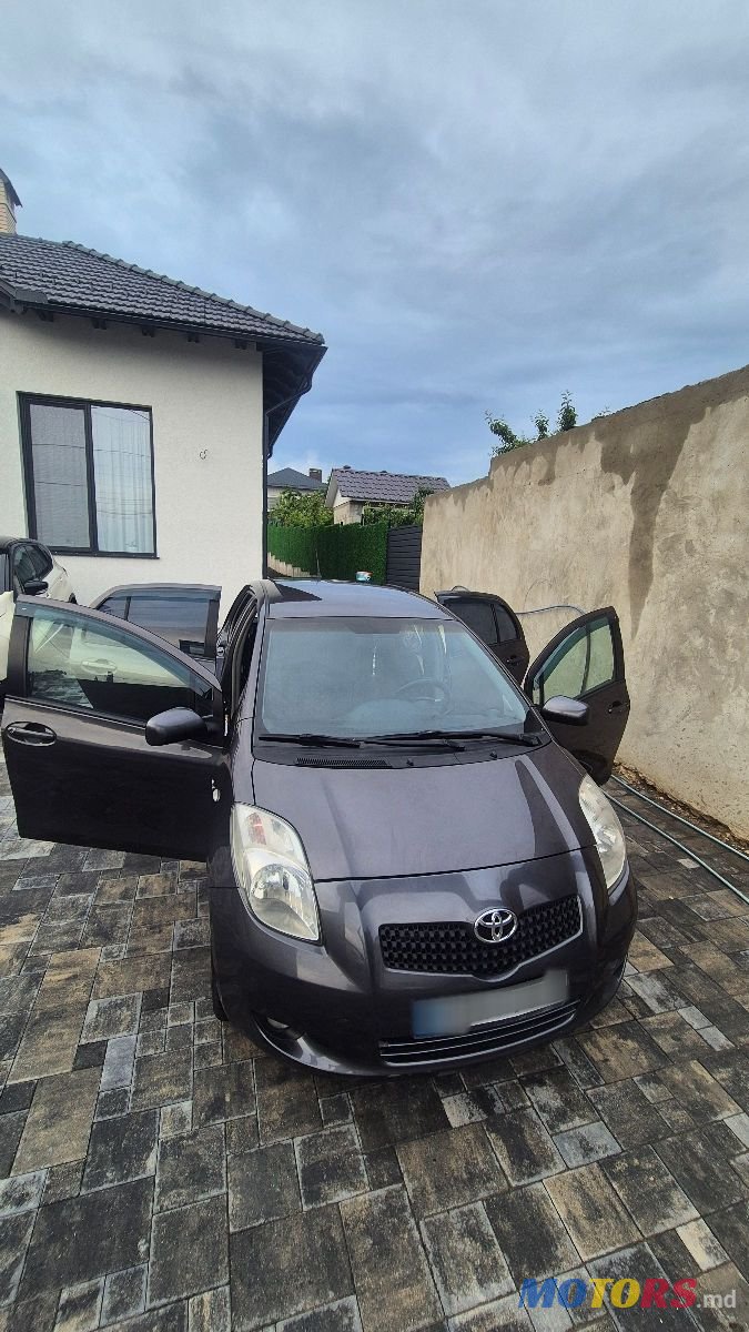 2007' Toyota Yaris photo #5