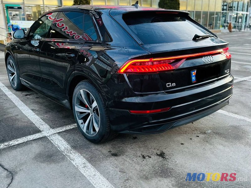 2019' Audi Q8 photo #3