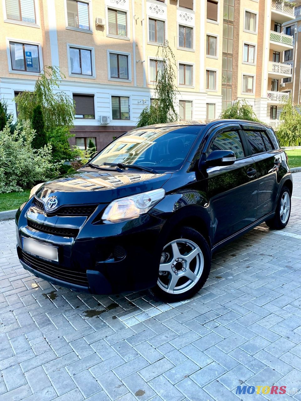 2011' Toyota Urban Cruiser photo #2