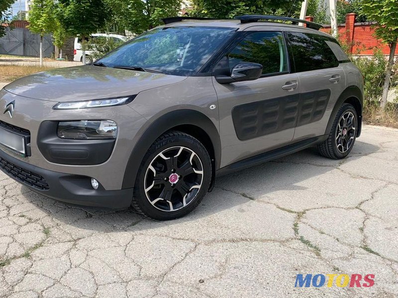 2016' Citroen C4 Cactus photo #2