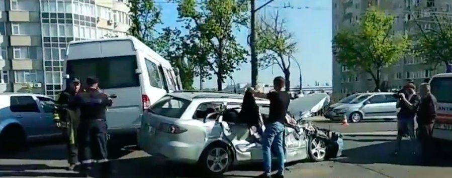 Масштабная авария в Кишиневе: шестеро пострадавших
