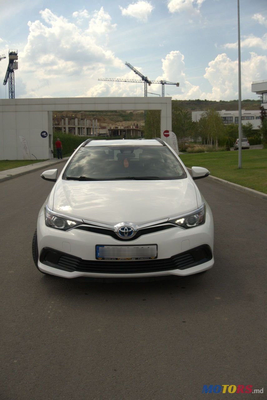 2018' Toyota Auris photo #2