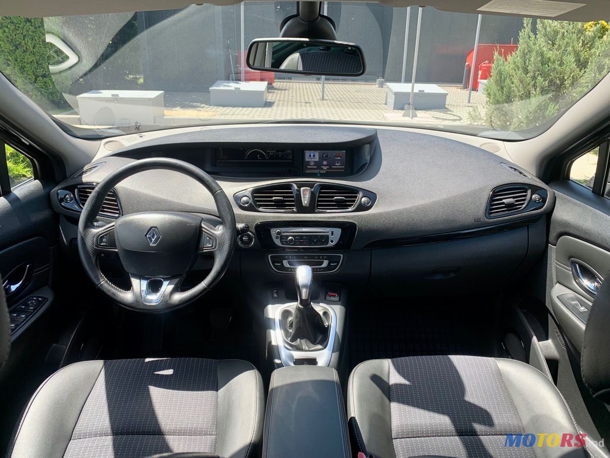 2013' Renault Grand Scenic photo #5