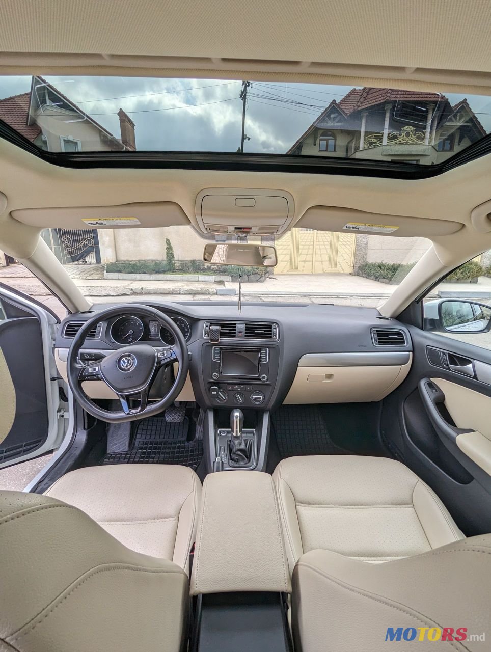 2016' Volkswagen Jetta photo #4