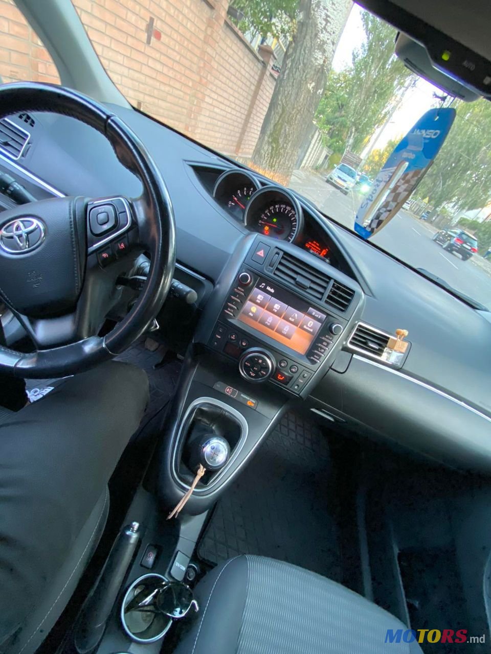 2017' Toyota Verso photo #6