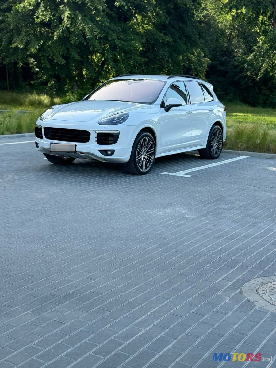 2015' Porsche Cayenne photo #1