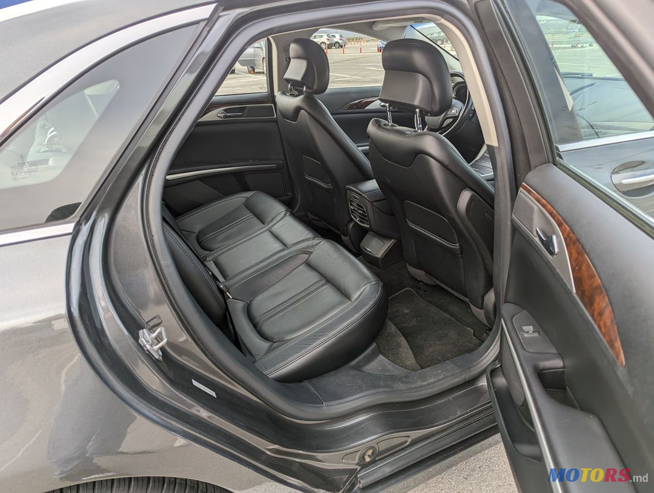 2016' Lincoln MKZ photo #6