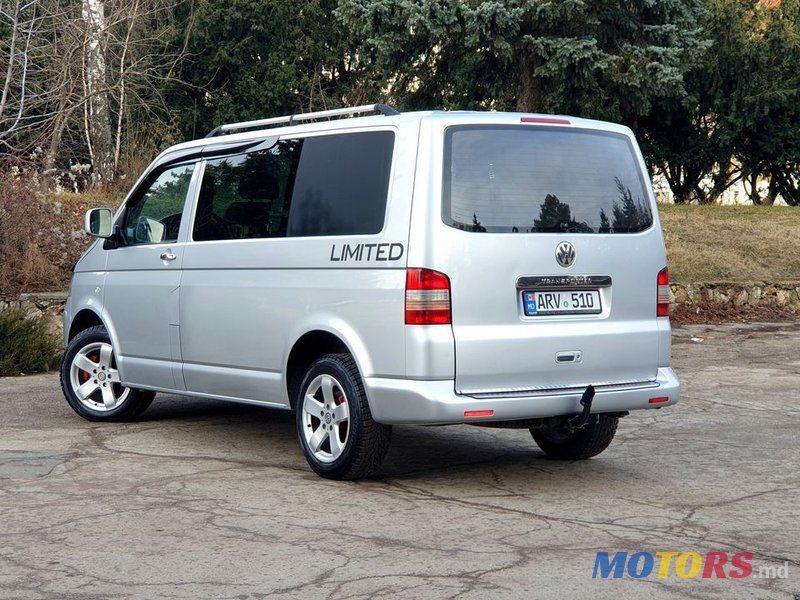 2005' Volkswagen Transporter photo #3