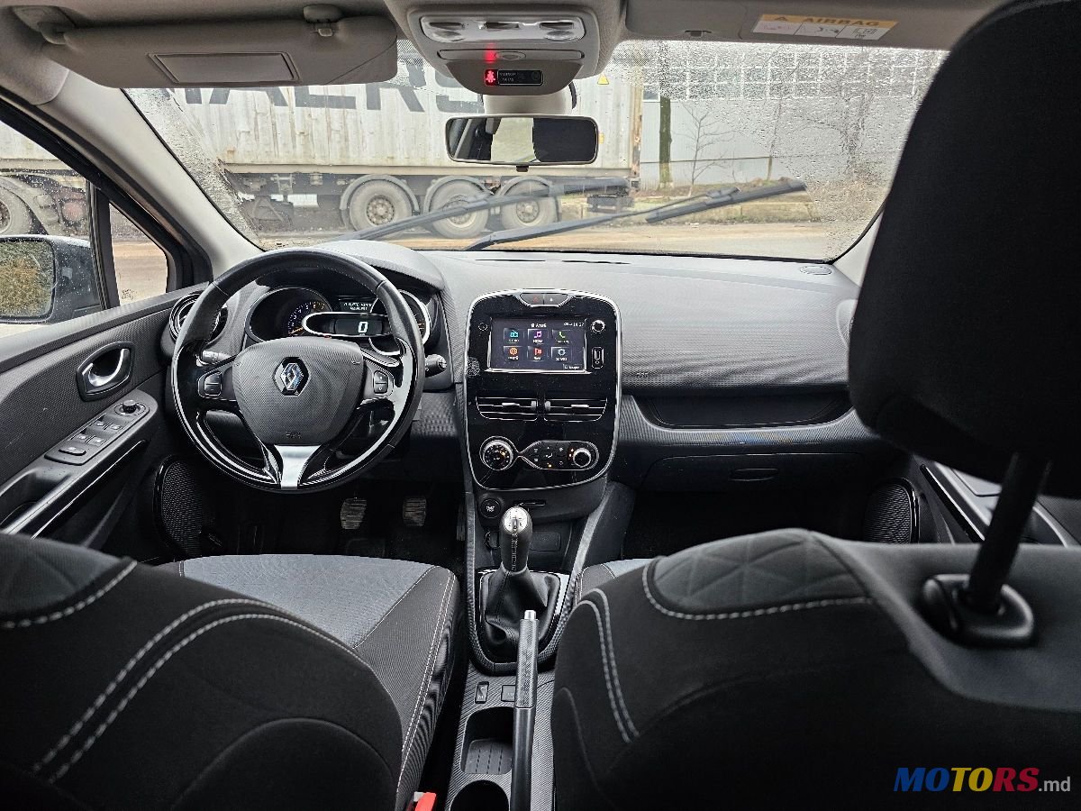 2015' Renault Clio photo #3