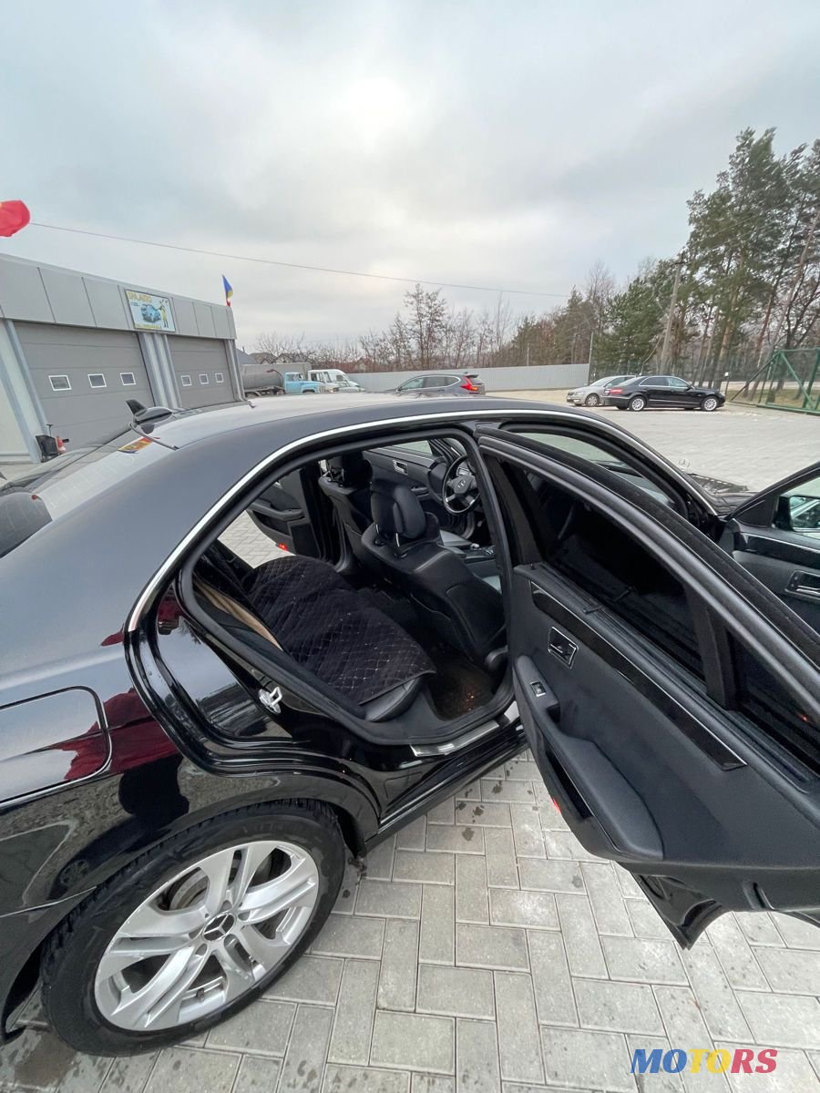 2011' Mercedes-Benz E Класс photo #4