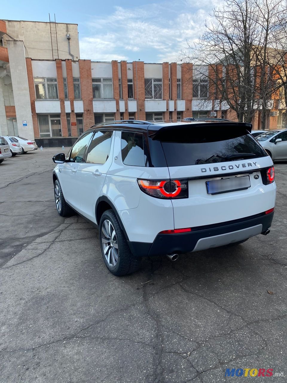 2016' Land Rover Discovery Sport photo #4