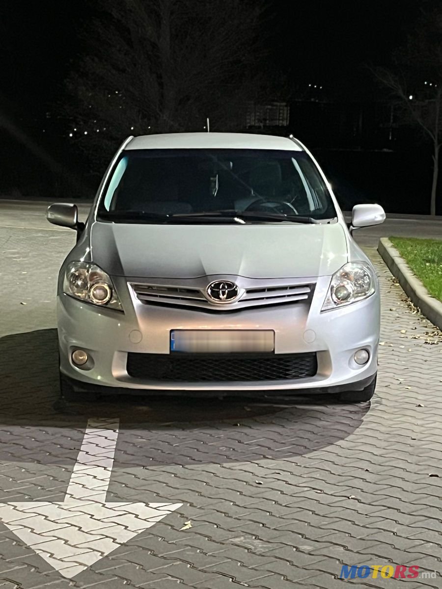 2010' Toyota Auris photo #5