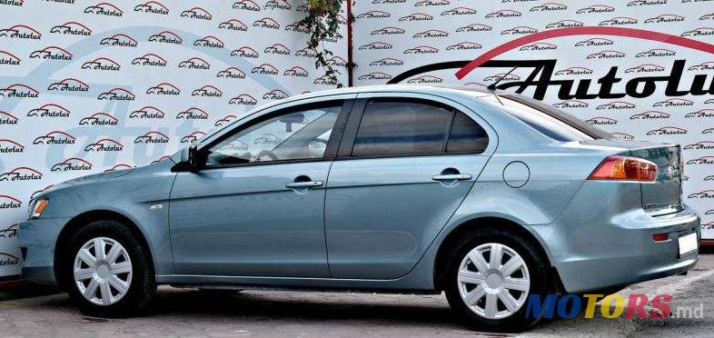 2010' Mitsubishi Lancer photo #2