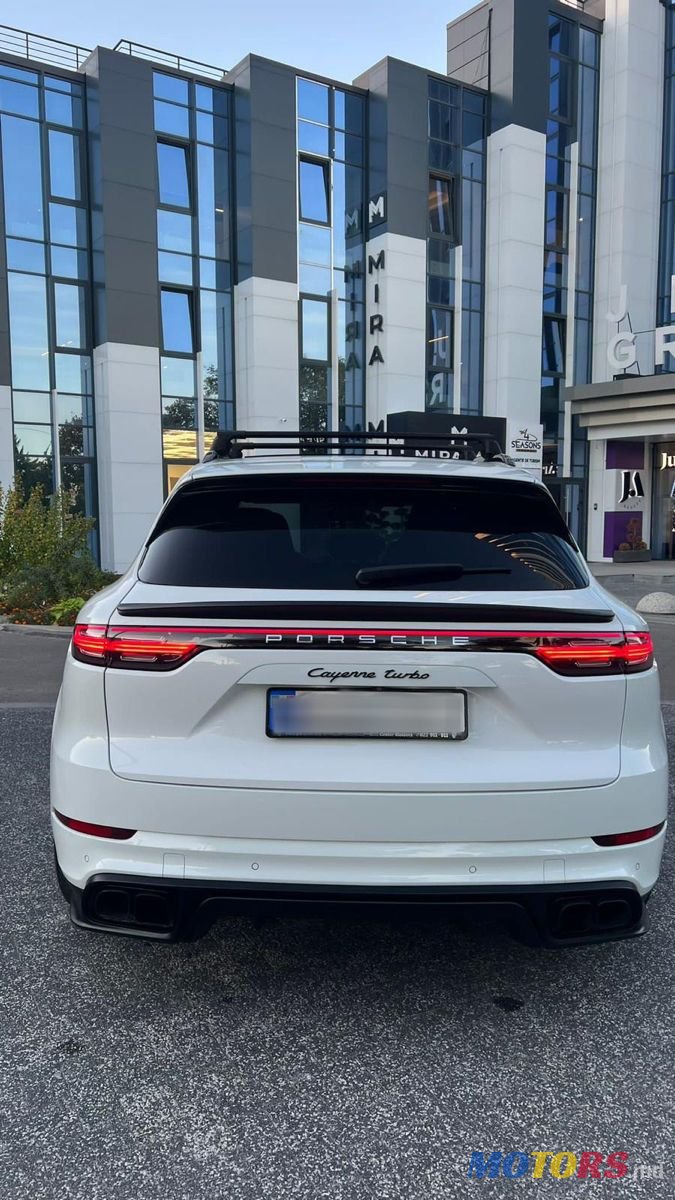 2018' Porsche Cayenne photo #3