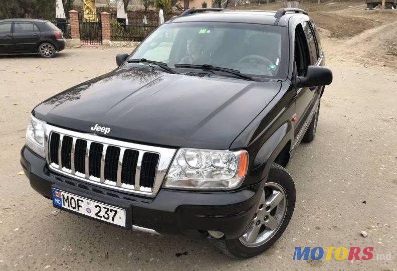2005' Jeep Grand Cherokee photo #2