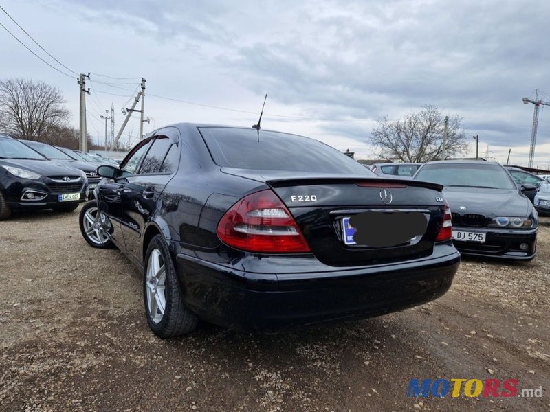 2006' Mercedes-Benz E Класс photo #4