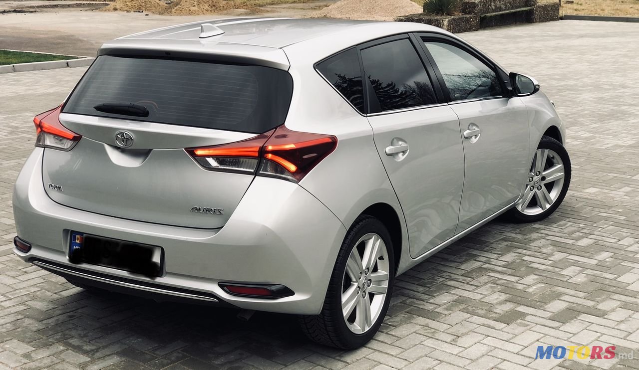 2016' Toyota Auris photo #4