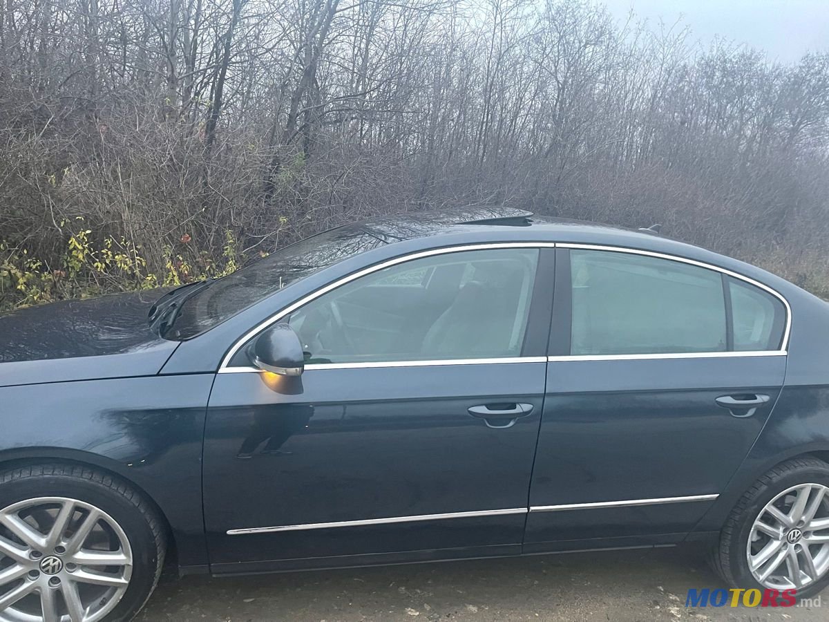 2008' Volkswagen Passat photo #6