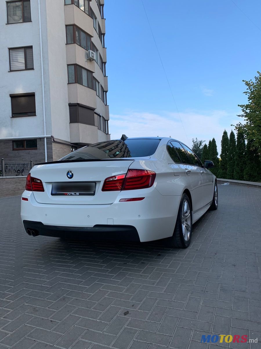 2012' BMW 5 Series photo #6