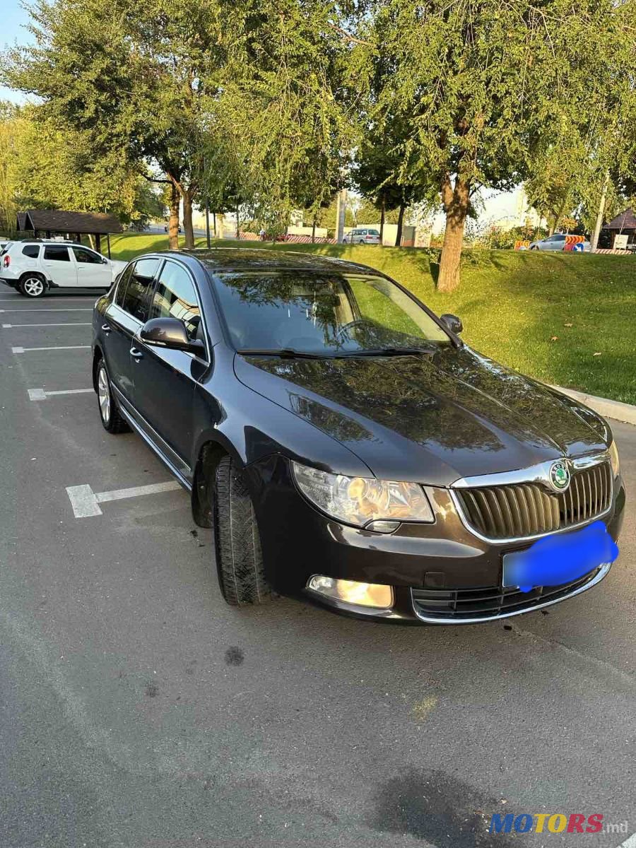 2010' Skoda Superb photo #1