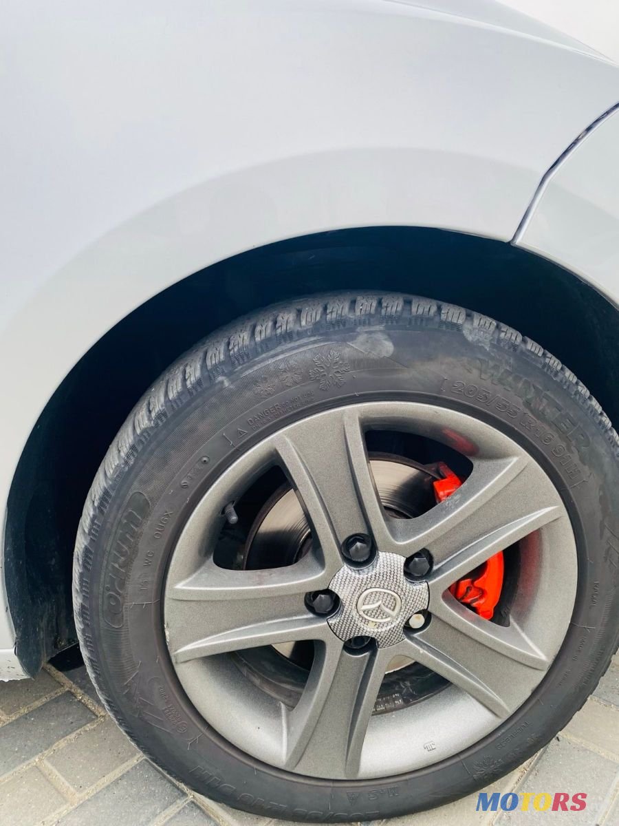 2010' Renault Megane photo #4