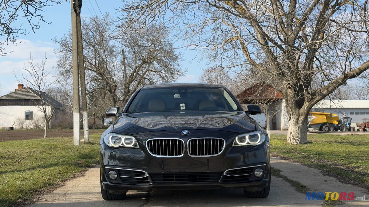2015' BMW 5 Series photo #2