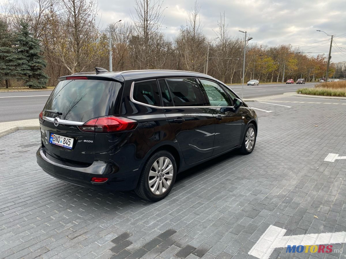 2016' Opel Zafira photo #2