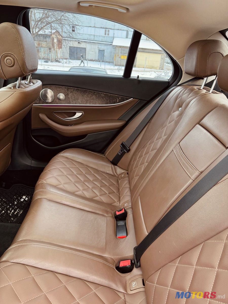 2016' Mercedes-Benz E-Class photo #6