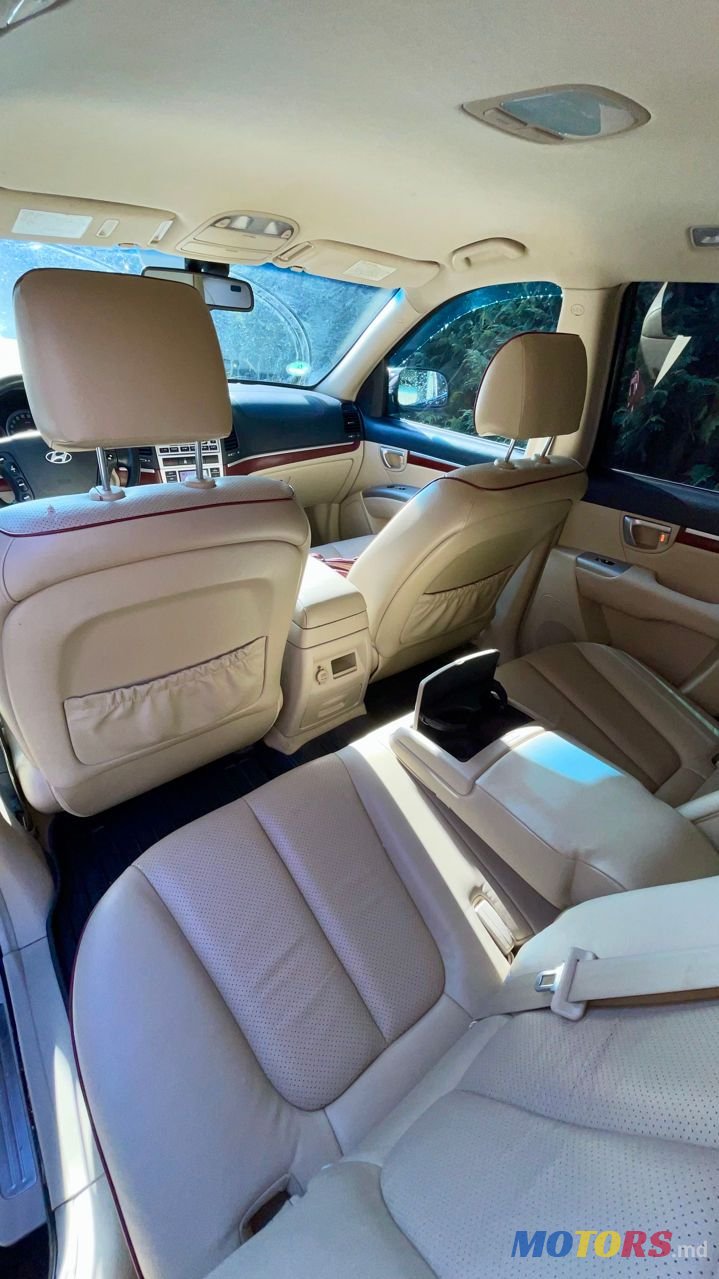 2007' Hyundai Santa Fe photo #3