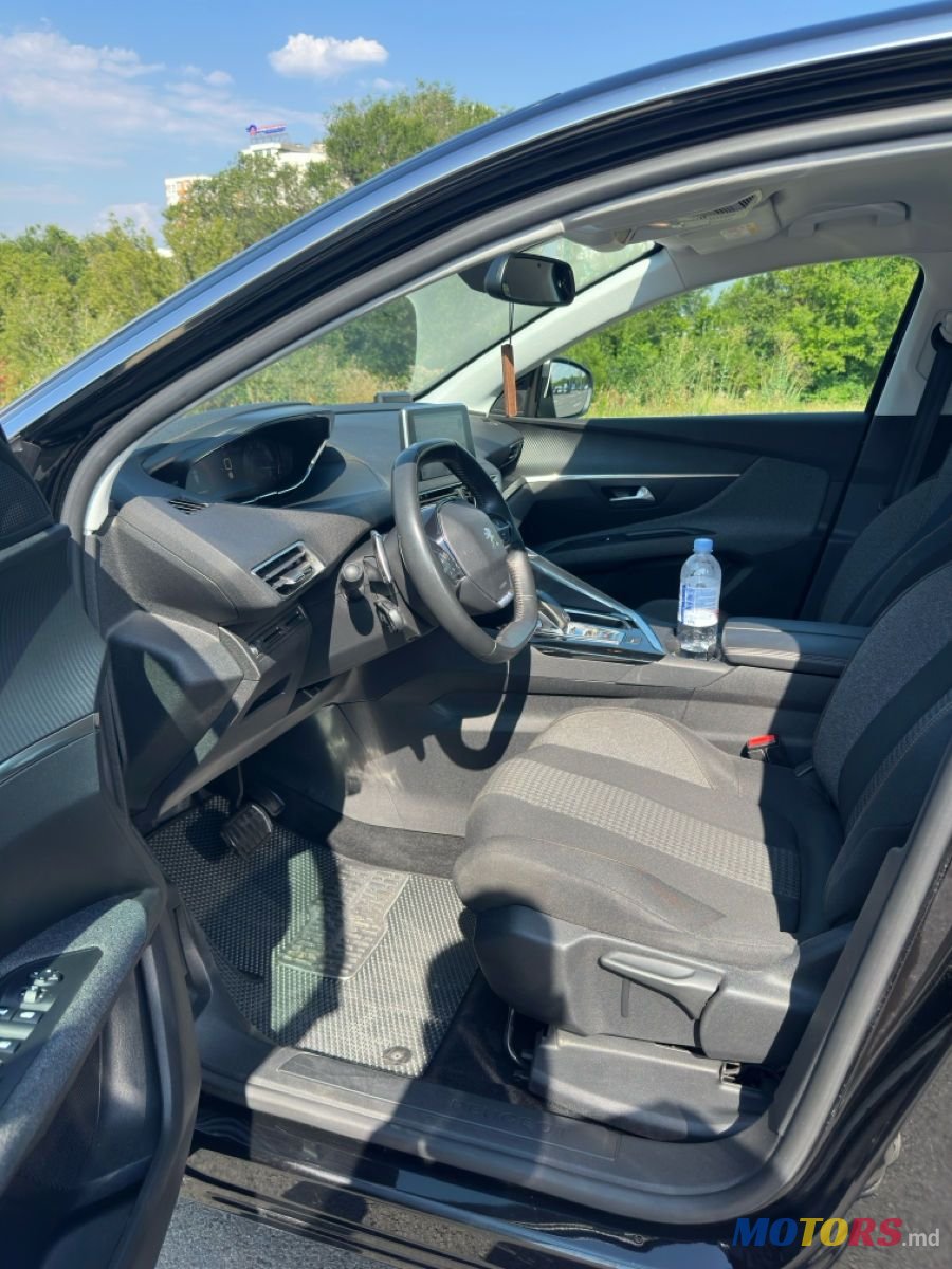 2019' Peugeot 3008 photo #6