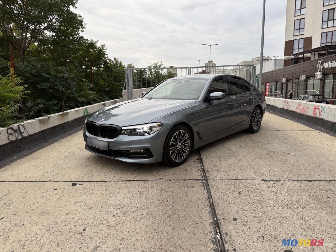 2018' BMW 5 Series photo #4
