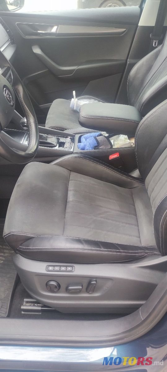 2019' Skoda Karoq photo #3