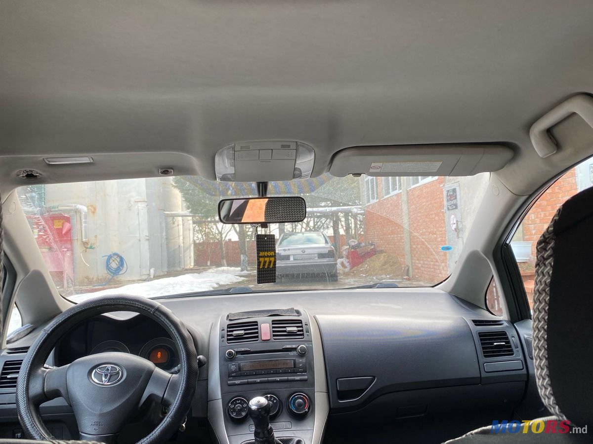 2008' Toyota Auris photo #4