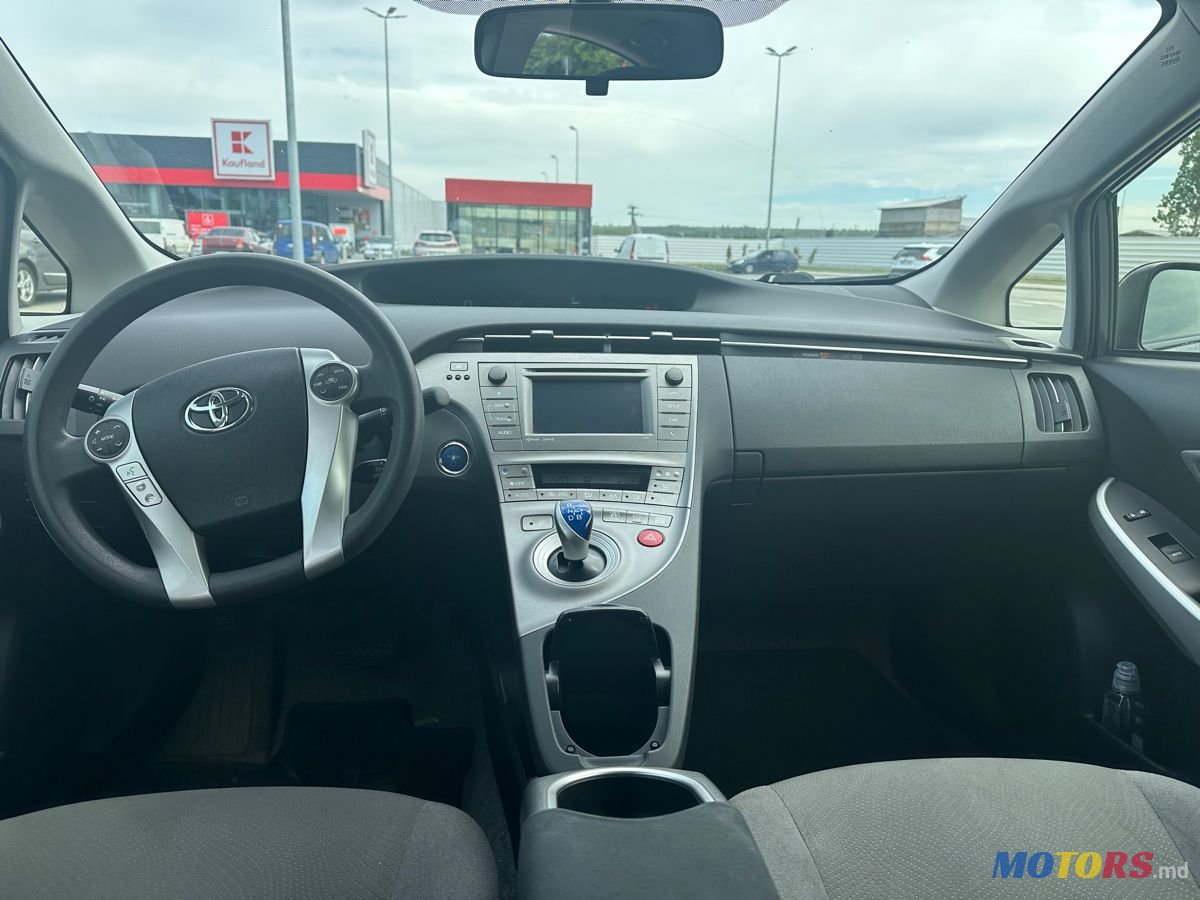 2015' Toyota Prius photo #5