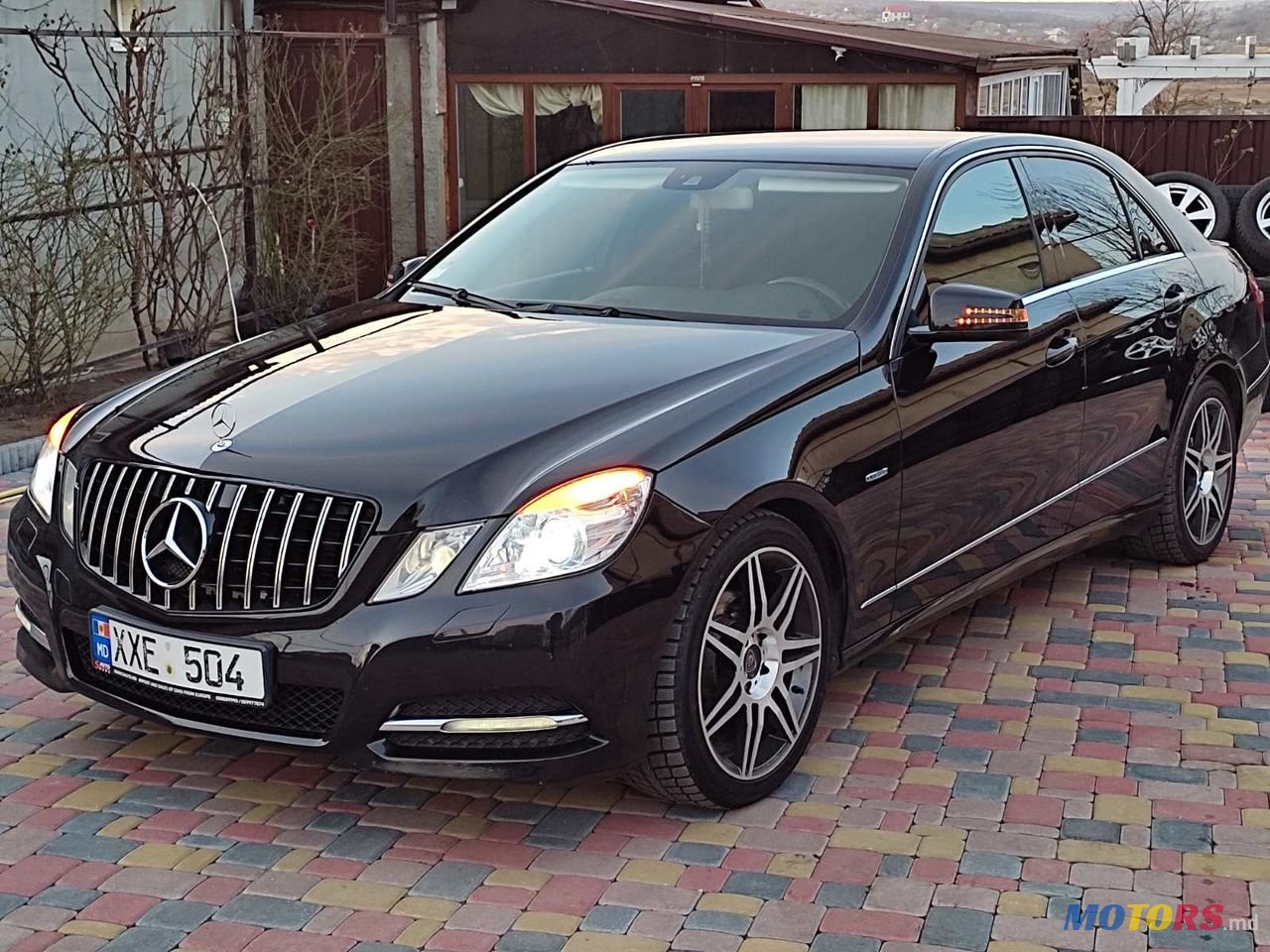 2010' Mercedes-Benz E Класс photo #1