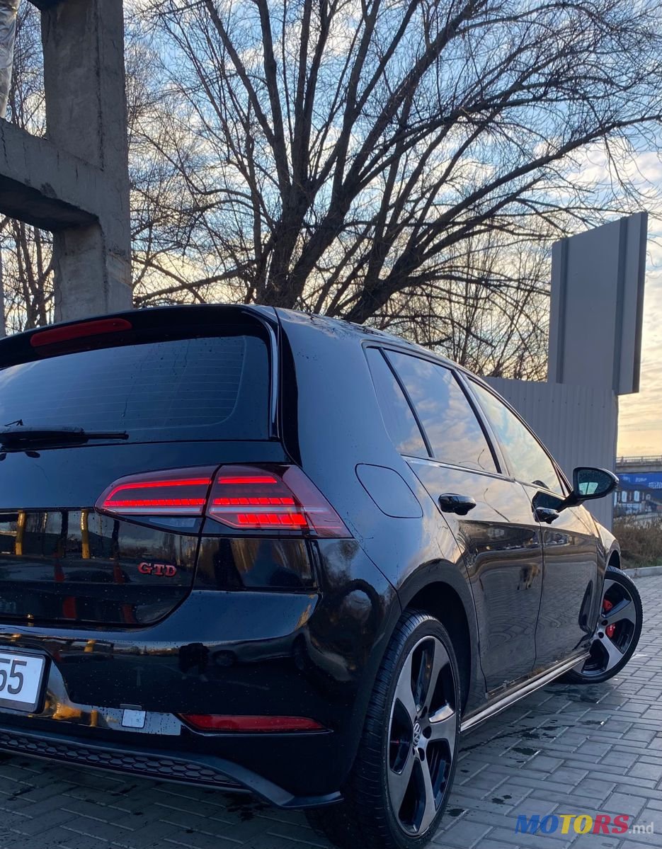 2016' Volkswagen Golf photo #3