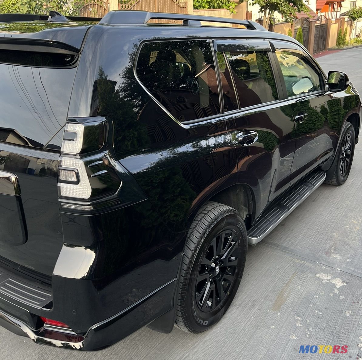 2021' Toyota Land Cruiser Prado photo #3