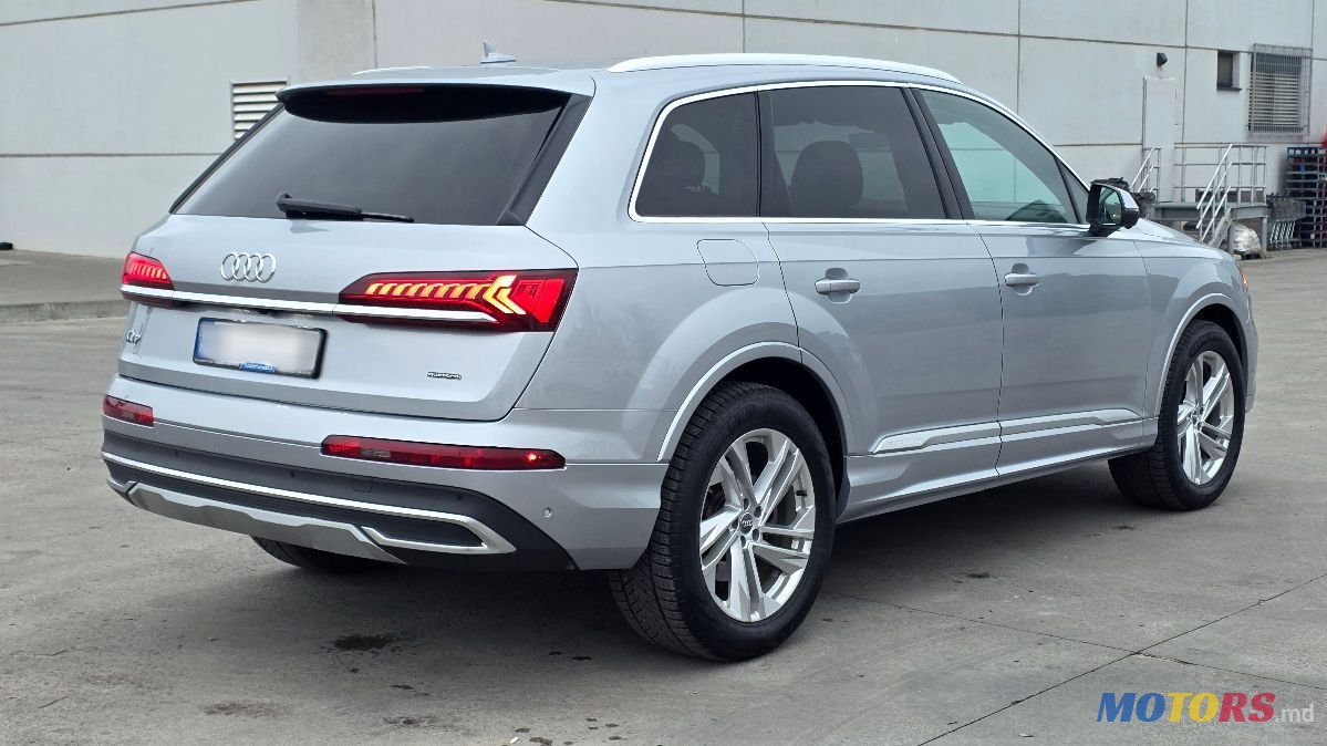 2021' Audi Q7 photo #4