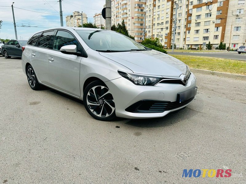 2015' Toyota Auris photo #1
