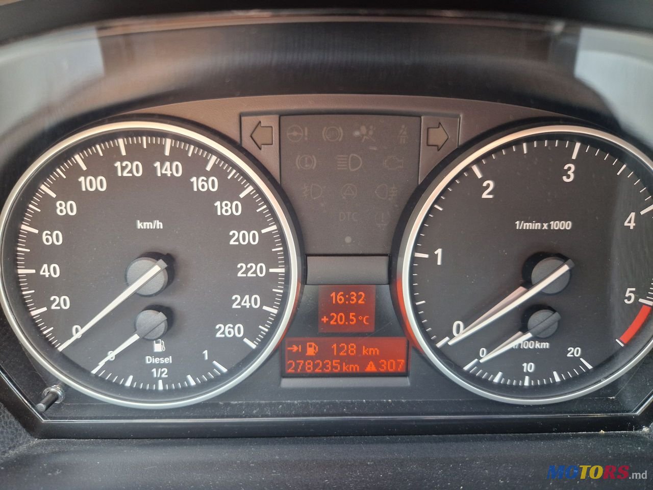 2009' BMW 3 Series photo #2