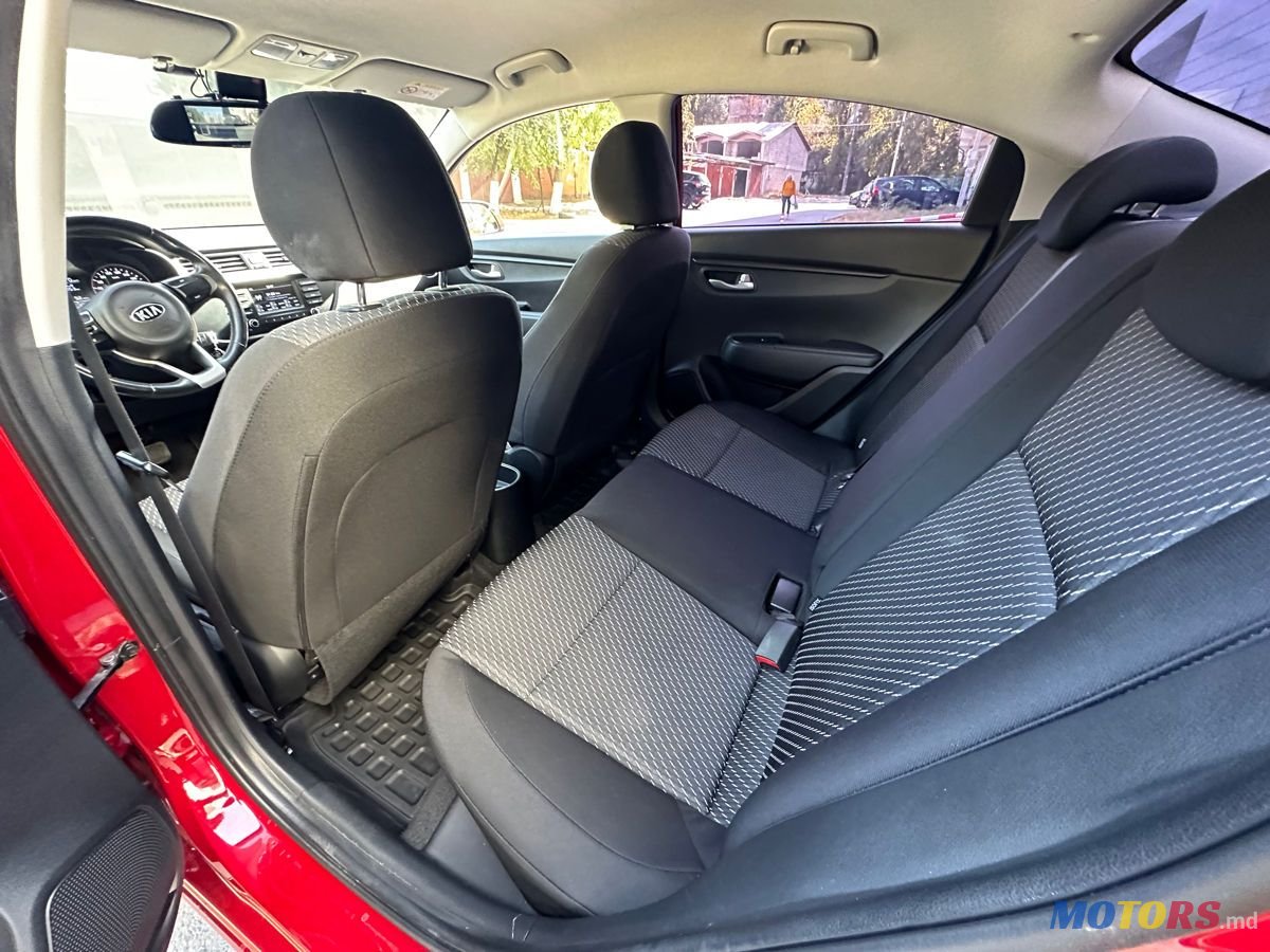 2017' Kia Rio photo #2