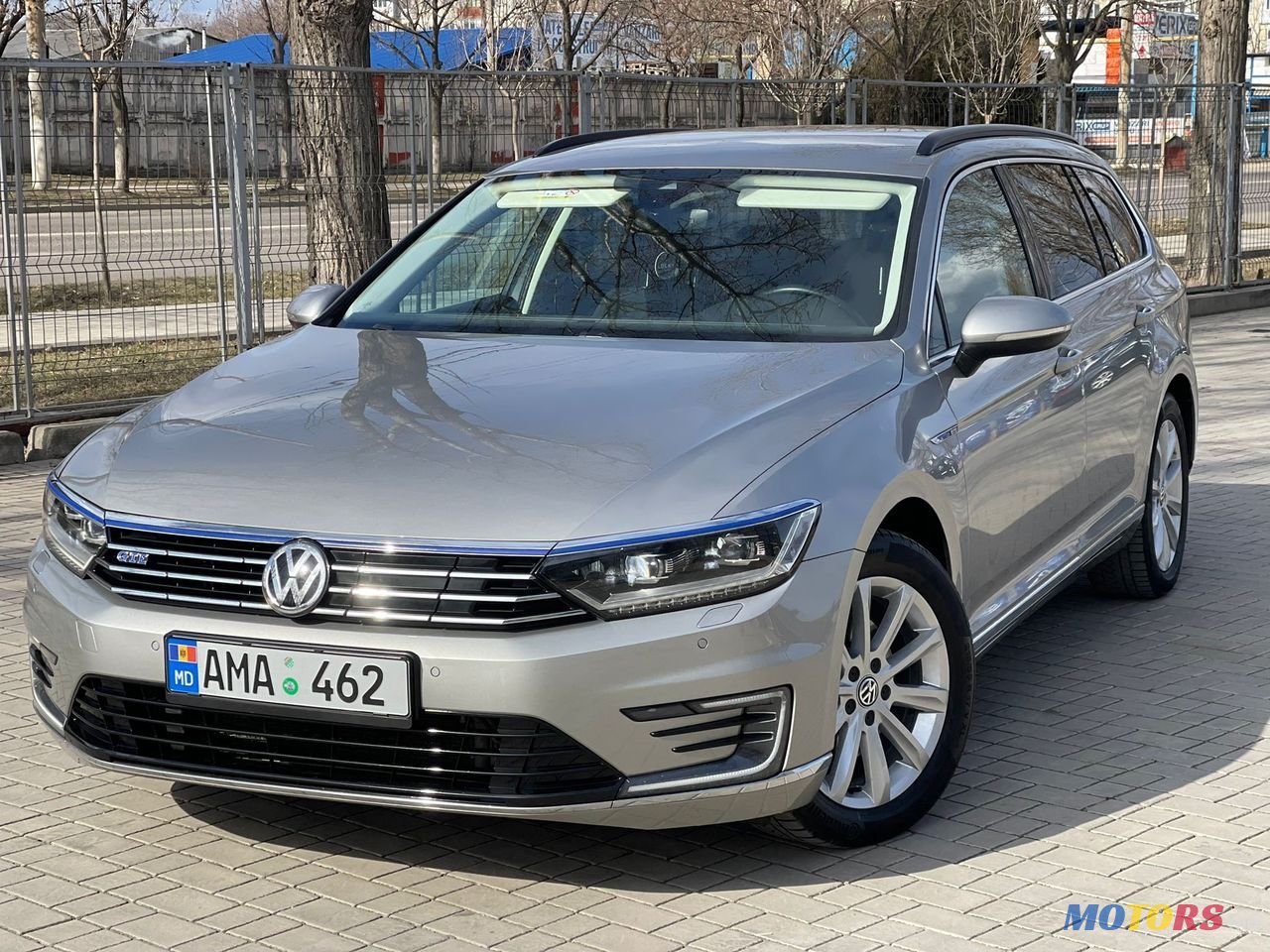 2015' Volkswagen Passat photo #1