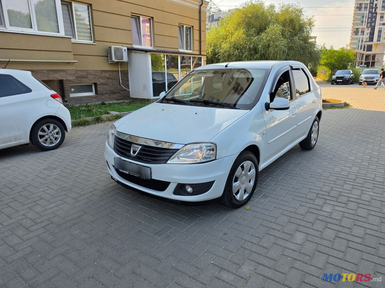2012' Dacia Logan photo #1