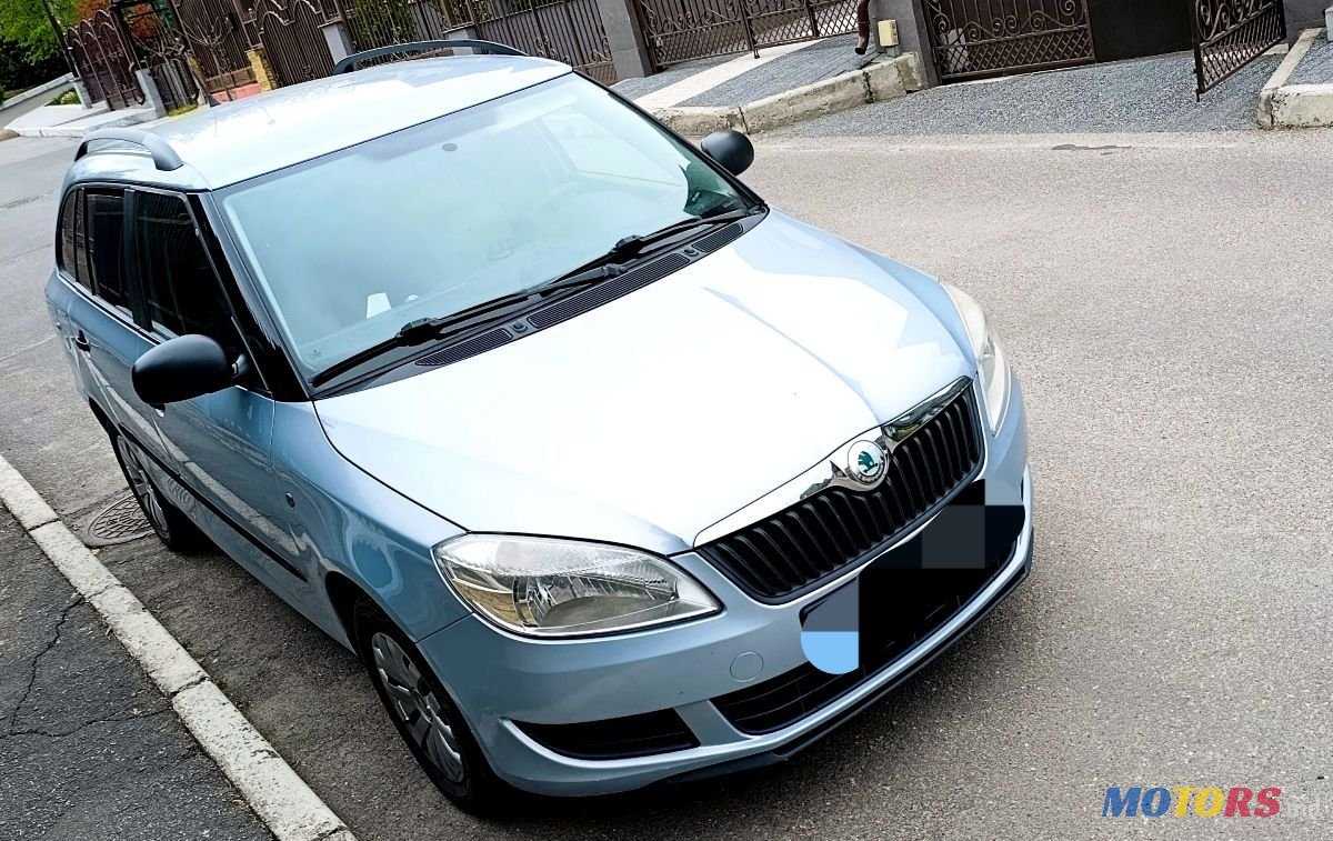 2010' Skoda Fabia photo #2