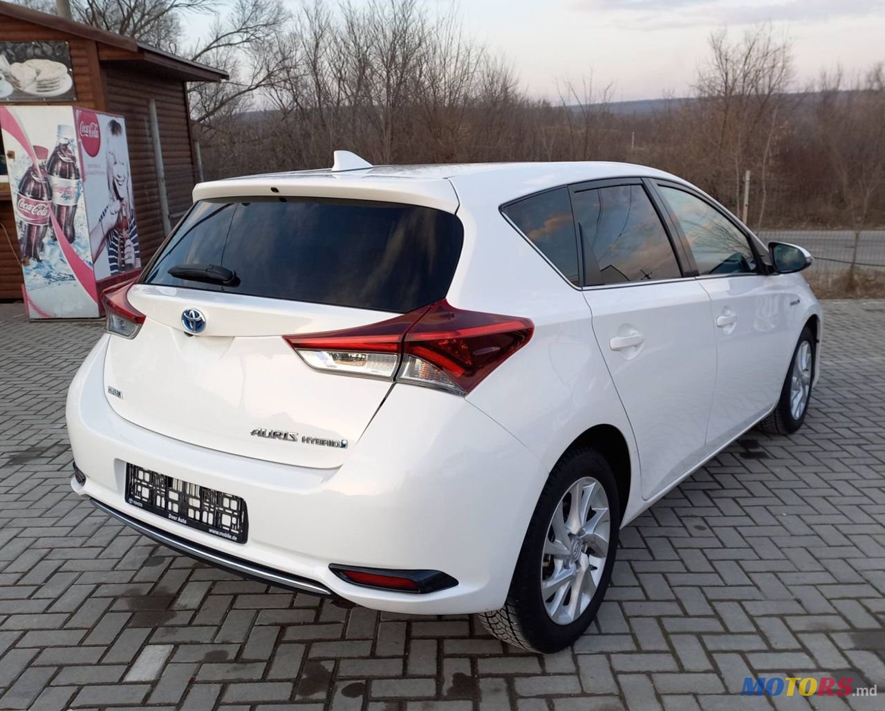 2017' Toyota Auris photo #3